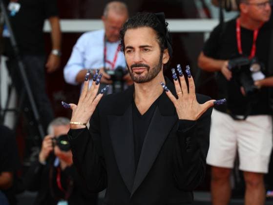 September 2, 2025, Venice, Veneto, Italy: MARC JACOBS shows off his nails on the red carpet for Marc by Sofia Premiere screening at the 82nd Venice Film Festival at the Venice Lido, Italy. Venice Italy - ZUMAc179 20250902_zep_c179_002 Copyright: xMickaelxChavetx