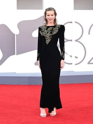 Venice, 82nd Venice International Film Festival 2025 - Evening 7 - Red carpet for the film A House of Dynamite. Pictured is Eva Herzigova.  Copyright: xSimonexComix xipa-agency.netx xPoolxPhotoxEventsx06x IPA_Agency_IPA63964767