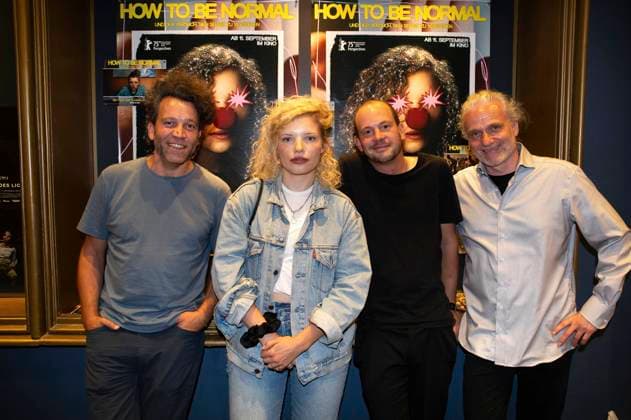 Daniel Bäldle, Luisa-CÃ line Gaffron, Florian Pochlatko und Stephan Winkler bei der Premiere des Kinofilms How to Be Normal im Metropol. Düsseldorf, 02.09.2025