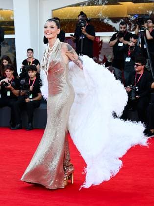 Venice, 82nd Venice International Film Festival 2025 - evening 7 - red carpet for the film A House of Dynamite. Pictured: Isis Valverde  Copyright: xManuelexMangiarottix xipa-agency.netx xPoolxPhotoxEventsx06x IPA_Agency_IPA63974648
