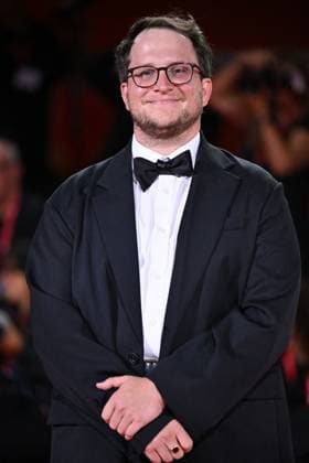 Venice Dead Man s Wire Photocall AM Austin Kolodney attending the Dead Man s Wire Premiere as part of the 82nd Venice International Film Festival at the Lido in Venice, Italy on September 02, 2025. Photo by Aurore Marechal ABACAPRESS.COM Venice Italy  Copyright: xMarechalxAurore ABACAx