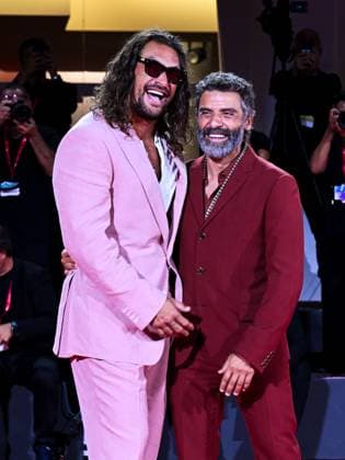 Venice, 82nd Venice International Film Festival 2025 - evening 8. Red Carpet of the film In The Hand of Dante - Pictured: OSCAR ISAAC, JASON MOMOA  Copyright: xManuelexMangiarottix xipa-agency.netx xPoolxPhotoxEventsx06x IPA_Agency_IPA64054055