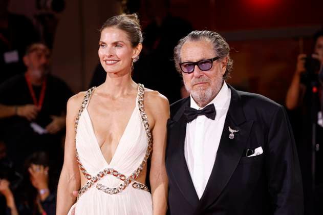 Louise Kugelberg mit Partner Julian Schnabel bei der Premiere des Kinofilms In the Hand of Dante auf der Biennale di Venezia 2025 82. Internationale Filmfestspiele von Venedig im Palazzo del Cinema. Venedig, 03.09.2025