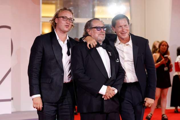 Olmo Schnabel, Julian Schnabel und Vito Schnabel bei der Premiere des Kinofilms In the Hand of Dante auf der Biennale di Venezia 2025 82. Internationale Filmfestspiele von Venedig im Palazzo del Cinema. Venedig, 03.09.2025
