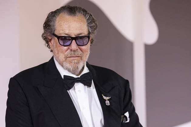 In the Hand of Dante Red Carpet - The 82nd Venice International Film Festival VENICE, ITALY - SEPTEMBER 03: Julian Schnabel attends the In the Hand of Dante red carpet during the 82nd Venice International Film Festival on September 03, 2025 in Venice, Italy Primo Barol Anadolu Venice Italy. Editorial use only. Please get in touch for any other usage.  Copyright: x2025xAnadoluxPrimoxBarolx