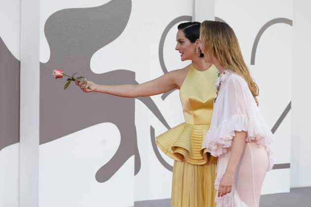 Duse red carpet in Venice Lido, Italy - 03 Sep 2025 Noemi Merlant (l) and Fanni Wrochn (r) attend the Duse red carpet during 82nd Venice Film Festival in Venice Lido at Palazzo del cinema. Venice Lido Italy Copyright: xMarioxCartellix xSOPAxImagesx _DSC6218