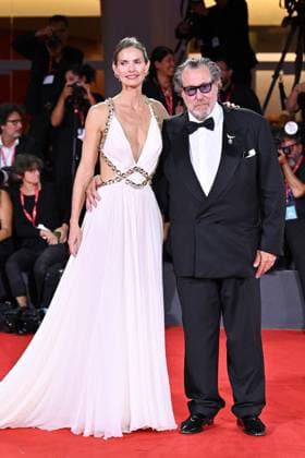 Venice In The Hand of Dante Premiere AM Louise Kugelberg and Julian Schnabel attending the In The Hand of Dante Premiere as part of the 82nd Venice International Film Festival at the Lido in Venice, Italy on September 03, 2025. Photo by Aurore Marechal ABACAPRESS.COM Venice Italy  Copyright: xMarechalxAurore ABACAx