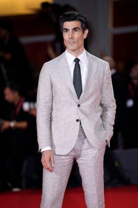 Cartier Glory to the Filmmaker Award 2025 & In the Hand of Dante red carpet in Venice Lido, Italy - 03 Sept 2025 Louis Cancelmi attends the Cartier Glory to the Filmmaker Award 2025 and the In the Hand of Dante red carpet during the 82nd Venice International Film Festival. Venice Lido Italy Copyright: xDanielexCifalax xSOPAxImagesx _CIF1939
