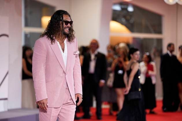 Cartier Glory to the Filmmaker Award 2025 & In the Hand of Dante red carpet in Venice Lido, Italy - 03 Sept 2025 Jason Momoa attends the Cartier Glory to the Filmmaker Award 2025 and the In the Hand of Dante red carpet during the 82nd Venice International Film Festival. Venice Lido Italy Copyright: xDanielexCifalax xSOPAxImagesx _CIF2211