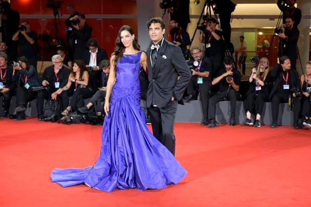 In the hand of Dante red carpet in Venice Lido, Italy - 03 Sept 2025 Dasha Dereviankina (l) and Stefano Sala (r) attend the In the hand of Dante red carpet during the 82nd Venice Film Festival at Palazzo del cinema. Venice Lido Italy Copyright: xMarioxCartellix xSOPAxImagesx _DSC6241