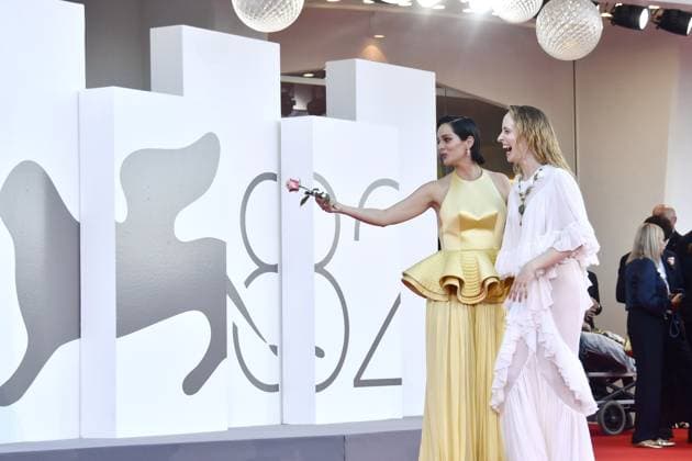 82eme Festival International du Film de Venise Mostra de Venise DUSE Premiere at the 82nd International Venice Film festival Noémie Merlant, Fanni Wrochna attend the Duse red carpet 448305 2025 09 03 Venice Italy  Copyright: xThomasxBohlenx STAR_448305_004