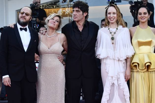 82eme Festival International du Film de Venise Mostra de Venise DUSE Premiere at the 82nd International Venice Film festival Vincenzo Pirrotta, Fausto Russo Alesi, Valeria Bruni Tedeschi, Pietro Marcello, Noémie Merlant, Fanni Wrochna attend the Duse red carpet 448305 2025 09 03 Venice Italy  Copyright: xThomasxBohlenx STAR_448305_015