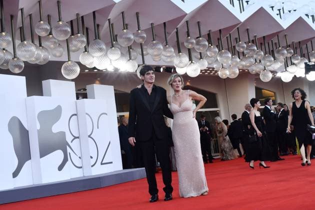 82eme Festival International du Film de Venise Mostra de Venise DUSE Premiere at the 82nd International Venice Film festival Vincenzo Pirrotta, Valeria Bruni Tedeschi attend the Duse red carpet 448305 2025 09 03 Venice Italy  Copyright: xThomasxBohlenx STAR_448305_017