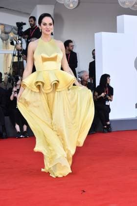 82eme Festival International du Film de Venise Mostra de Venise DUSE Premiere at the 82nd International Venice Film festival Noémie Merlant attend the Duse red carpet 448305 2025 09 03 Venice Italy  Copyright: xThomasxBohlenx STAR_448305_044