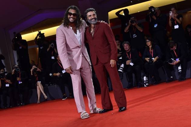 82eme Festival International du Film de Venise Mostra de Venise IN THE HAND OF DANTE Premiere at the 82nd International Venice Film festival Jason Momoa, Oscar Isaac attend the Cartier Glory To The Filmmaker Award 2025 and the In the Hand of Dante red carpet 448305 2025 09 03 Venice Italy  Copyright: xThomasxBohlenx STAR_448305_096