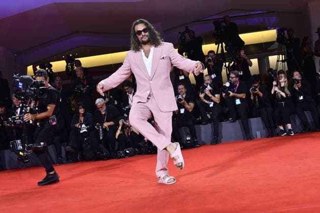 82eme Festival International du Film de Venise Mostra de Venise IN THE HAND OF DANTE Premiere at the 82nd International Venice Film festival Jason Momoa attends the Cartier Glory To The Filmmaker Award 2025 and the In the Hand of Dante red carpet 448305 2025 09 03 Venice Italy  Copyright: xThomasxBohlenx STAR_448305_104