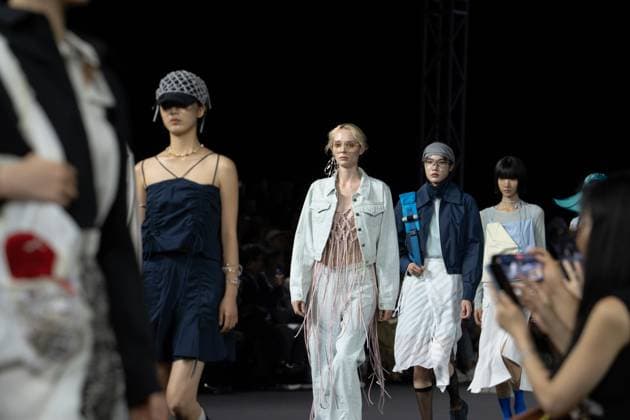 Seoul Fashion Week SEOUL, SOUTH KOREA - SEPTEMBER 4: A model walks the runway to present a creation during the LIE show at Seoul Fashion Week 2026 Spring Summer in Seoul, South Korea, on September 4, 2025. Hwawon Lee Anadolu Seoul South Korea. Editorial use only. Please get in touch for any other usage.  Copyright: x2025xAnadoluxHwawonxLeex