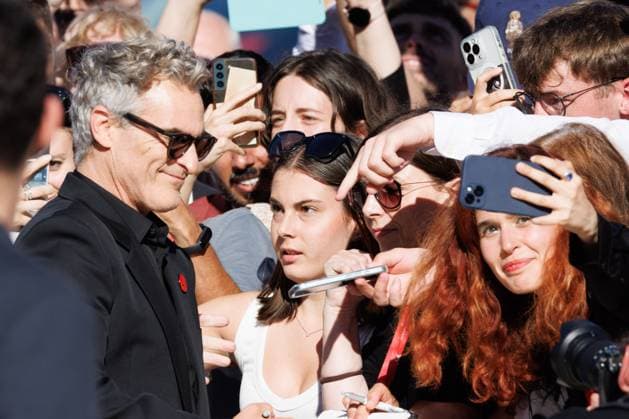 News - The Voice Of Hind Rajab Red Carpet - The 82nd Venice International Film Festival Joaquin Phoenix attends the The Voice Of Hind Rajab red carpet during the 82nd Venice International Film Festival on September 03, 2025 in Venice, Italy. Lido di Venezia Palazzo del Cinema Italy Copyright: xCinziaxCamelax xLiveMediax LPN_2007105