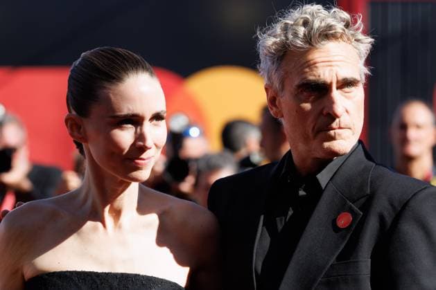 News - The Voice Of Hind Rajab Red Carpet - The 82nd Venice International Film Festival Rooney Mara and Joaquin Phoenix attend the The Voice Of Hind Rajab red carpet during the 82nd Venice International Film Festival on September 03, 2025 in Venice, Italy. Lido di Venezia Palazzo del Cinema Italy Copyright: xCinziaxCamelax xLiveMediax LPN_2007142
