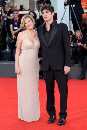 Valeria Bruni Tedeschi und Pietro Marcello bei der Premiere des Kinofilms Duse auf der Biennale di Venezia 2025 82. Internationale Filmfestspiele von Venedig im Palazzo del Cinema. Venedig, 03.09.2025