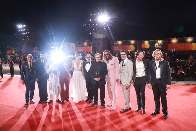 Red Carpet of in the Hand of Dante in Venice, Italy - 03 Sep 2025 Francesco Melzi d’Eril, Duke Nicholson , Benjamin Clementine, Oscar Isaac, Louise Kugelberg, Julian Schanbel, Franco Nero, Jason Momoa, Louis Cancelmi, Vito Schnabel and Olmo Schnabel attend the red carpet of the film In the hand of Dante at the 82nd Venice Film Festival at Palazzo del cinema. Venice Italy Copyright: xMarcoxBaradax xSOPAxImagesx 057A9729