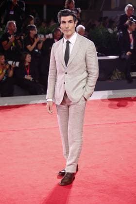 Red Carpet of in the Hand of Dante in Venice, Italy - 03 Sep 2025 American actor Louis Cancelmi attends the red carpet of the film In the hand of Dante at the 82nd Venice Film Festival at Palazzo del cinema. Venice Italy Copyright: xMarcoxBaradax xSOPAxImagesx MBA_1646