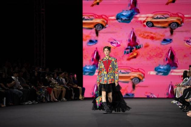 Seoul Fashion Week 2026 SEOUL, SOUTH KOREA - SEPTEMBER 4: A model walks the runway to present a creation during the GREEDILOUS show at Seoul Fashion Week 2026 Spring Summer in Seoul, South Korea on September 4, 2025. Hwawon Lee Anadolu Seoul South Korea. Editorial use only. Please get in touch for any other usage.  Copyright: x2025xAnadoluxHwawonxLeex