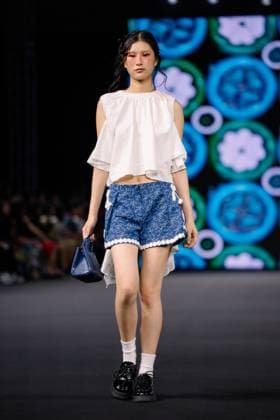 Seoul Fashion Week 2026 SEOUL, SOUTH KOREA - SEPTEMBER 4: A model walks the runway to present a creation during the GREEDILOUS show at Seoul Fashion Week 2026 Spring Summer in Seoul, South Korea on September 4, 2025. Hwawon Ceci Lee Anadolu Seoul South Korea. Editorial use only. Please get in touch for any other usage.  Copyright: x2025xAnadoluxHwawonxCecixLeex