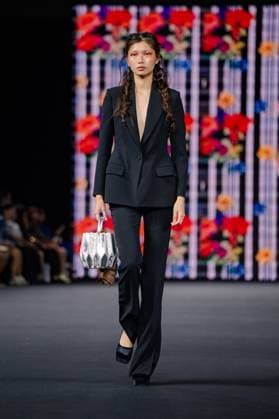 Seoul Fashion Week 2026 SEOUL, SOUTH KOREA - SEPTEMBER 4: A model walks the runway to present a creation during the GREEDILOUS show at Seoul Fashion Week 2026 Spring Summer in Seoul, South Korea on September 4, 2025. Hwawon Ceci Lee Anadolu Seoul South Korea. Editorial use only. Please get in touch for any other usage.  Copyright: x2025xAnadoluxHwawonxCecixLeex