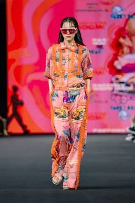 Seoul Fashion Week 2026 SEOUL, SOUTH KOREA - SEPTEMBER 4: A model walks the runway to present a creation during the GREEDILOUS show at Seoul Fashion Week 2026 Spring Summer in Seoul, South Korea on September 4, 2025. Hwawon Ceci Lee Anadolu Seoul South Korea. Editorial use only. Please get in touch for any other usage.  Copyright: x2025xAnadoluxHwawonxCecixLeex