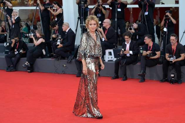 Elisa red carpet in Venice Lido, Italy - 04 Sep 2025 Valeria Golino attends the Elisa red carpet during the 82nd Venice Film Festival in Venice Lido at Palazzo del cinema. Venice Lido Italy Copyright: xMarioxCartellix xSOPAxImagesx _DSC6817