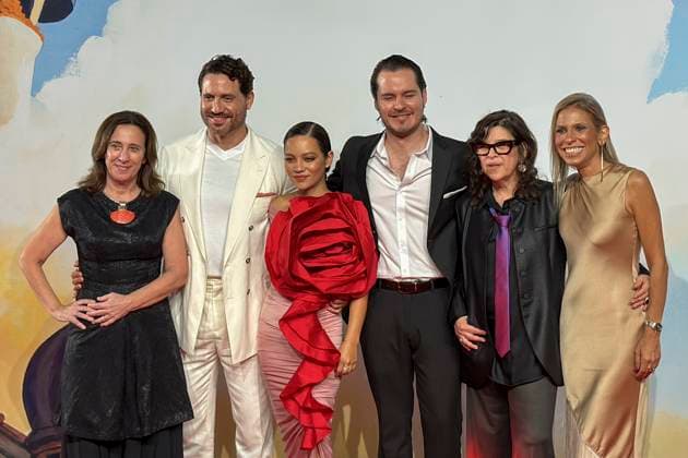 Directors Marite Ugas (L) and Mariana Rondon (2-R) and actors Natalia Reyes (3-L), Sheila Monterola (R), Moises Angulo (3-R) and Edgar Ramirez (2-L) pose as they arrive to the premiere of their film Aun es de noche en Caracas (It Would Be Night in Caracas) during a Venice Festival gala in Venice (Italy) on 4 September 2025. Preiere of Aun es de noche en Caracas !ACHTUNG: NUR REDAKTIONELLE NUTZUNG!  Copyright: xDanielxCaceresx GRAF7788 20250904-55017829837_1