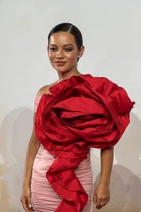 Colombian actress Natalia Reyes poses as she arrives to the premiere of the film Aun es de noche en Caracas (It Would Be Night in Caracas) during a Venice Festival gala in Venice (Italy) on 4 September 2025. Preiere of Aun es de noche en Caracas !ACHTUNG: NUR REDAKTIONELLE NUTZUNG!  Copyright: xDanielxCaceresx GRAF7793 20250904-55017829845_1
