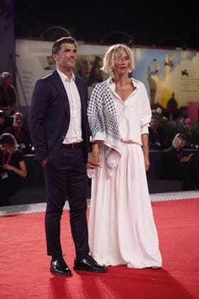 September 4, 2025, Venice, Italy: Paolo Sopranzetti and Anna Foglietta attend the red carpet of the film Hateshinaki Scarlet (Scarlet) at the 82nd Venice Film Festival. Venice Italy - ZUMAs197 20250904_aaa_s197_387 Copyright: xMarcoxBaradax