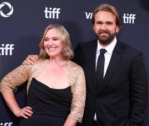 50eme Festival du Film de Toronto 05 Septembre 2025 50th Toronto International Film Festival Red carpet of the film John Candy I like me Jennifer Candy Sullivan and Chris Candy 448338 2025 09 04 Toronto Canada  Copyright: xIsabellexVautierx xStarfacex STAR_448338_070