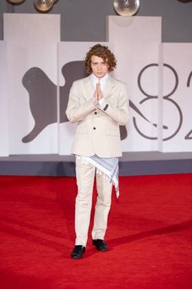82nd Venice Film Festival Red carpet of the movie -Hateshinaki Scarlet (Scarlet)- Palazzo del Cinema - Venice Lido, Italy Fabius De Vivo 82nd Venice Film Festival Red carpet of the movie -Hateshinaki Scarlet (Scarlet)- Palazzo del Cinema - Venice Lido, Italy 4th September 2025  Copyright: xSGPx