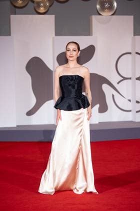 82nd Venice Film Festival Red carpet of the movie -Hateshinaki Scarlet (Scarlet)- Palazzo del Cinema - Venice Lido, Italy Paola Bettinaglio 82nd Venice Film Festival Red carpet of the movie -Hateshinaki Scarlet (Scarlet)- Palazzo del Cinema - Venice Lido, Italy 4th September 2025  Copyright: xSGPx