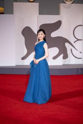 82nd Venice Film Festival Red carpet of the movie -Hateshinaki Scarlet (Scarlet)- Palazzo del Cinema - Venice Lido, Italy Mana Ashida 82nd Venice Film Festival Red carpet of the movie -Hateshinaki Scarlet (Scarlet)- Palazzo del Cinema - Venice Lido, Italy 4th September 2025  Copyright: xSGPx