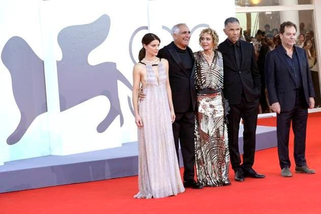 Barbara Ronchi, Leonardo Di Costanzo, Valeria Golino, Roschdy Zem und Diego Ribon bei der Premiere des Kinofilms Elisa auf der Biennale di Venezia 2025 82. Internationale Filmfestspiele von Venedig im Palazzo del Cinema. Venedig, 04.09.2025