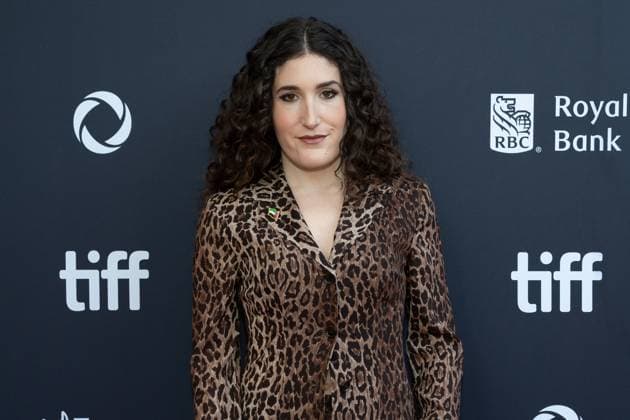 September 4, 2025, Toronto, Ontario, Canada: Kate Berlant attends the red carpet for the Maddie s Secret premiere during the 2025 Toronto International Film Festival at Roy Thomson Hall. on September 4, 2025 in Toronto, Canada. Toronto Canada - ZUMAe321 20250904_zea_e321_222 Copyright: xLeonardoxRamirezx