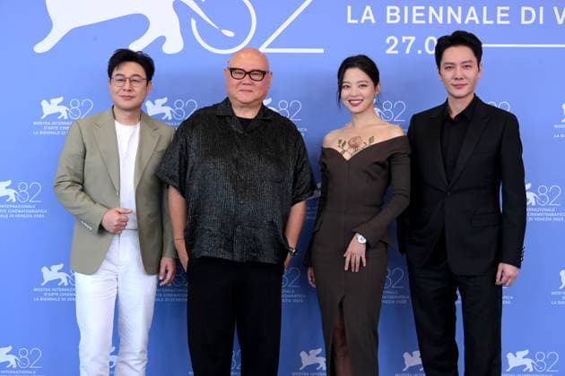 Venice,82nd Venice International Film Festival 2025, - Day 10 - Photocall film : Ri Gua Zhong Tian (The Sun Rises On Us All) Pictured : Zhang Songwen, Cai Shangjun, Xin Zhilei, Feng Shaofeng  Copyright: xAlbertoxTerenghi PoolxPhotoxEventsx06x xipa-agency.netx xPoolxPhotoxEventsx06x IPA_Agency_IPA64209144