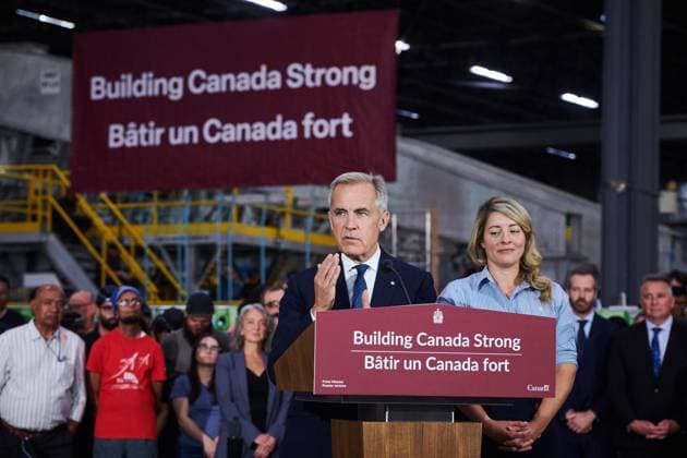 September 5, 2025, Mississauga, On, Canada: Prime Minister Mark Carney speaks at a press conference as he is joined by Industry Minister Melanie Joly at a manufacturing facility in Mississauga, Ont., on Friday, Sept. 5, 2025. Mississauga Canada  - ZUMAc35_ 20250905_zaf_c35_019 Copyright: xSammyxKoganx