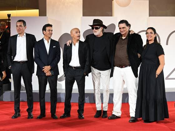 : Venice, 82nd Venice International Film Festival 2025 - Evening 10. Red Carpet of the film Francesco De Gregori Nevergreen . Pictured: Francesco De Gregori, Stefano Pistolini  - ZUMAp169 20250905_zea_p169_1099 Copyright: xManuelexMangiarottix