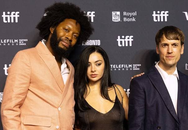 2025 Toronto International Film Festival - Erupcja Premiere Jeremy O. Harris, Charli XCX, Pete Ohs attend the premiere of Erupcja during the 2025 Toronto International Film Festival at TIFF Lightbox on September 04, 2025 in Toronto, Ontario. Toronto Princess of Wales Theatre ON Canada Copyright: xPicjer imageSPACEx