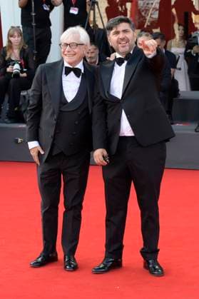 Nino D Angelo mit Sohn Toni D Angelo bei der Premiere des Dokumentarfilms Nino. 18 Giorni auf der Biennale di Venezia 2025 82. Internationale Filmfestspiele von Venedig im Palazzo del Cinema. Venedig, 05.09.2025