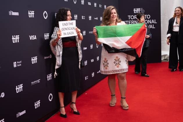 September 5, 2025, Toronto, Ontario, Canada: Guestt wearing Palestine dress attend the red carpet for the Palestine 36 premiere during the 2025 Toronto International Film Festival at Roy Thomson Hall. on September 5, 2025 in Toronto, Canada. Toronto Canada - ZUMAe321 20250905_zea_e321_010 Copyright: xLeonardoxRamirezx