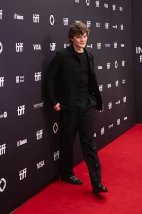 September 5, 2025, Toronto, Ontario, Canada: Robert Aramayo attends the red carpet for the Palestine 36 premiere during the 2025 Toronto International Film Festival at Roy Thomson Hall. on September 5, 2025 in Toronto, Canada. Toronto Canada - ZUMAe321 20250905_zea_e321_020 Copyright: xLeonardoxRamirezx