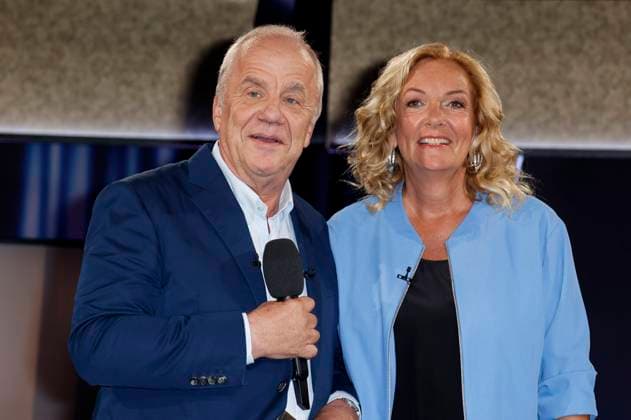 Hubertus Meyer-Burckhardt und Bettina Tietjen bei der Aufzeichnung der NDR Talk Show im NDR Fernsehstudio Lokstedt. Hamburg, 05.09.2025 *** Hubertus Meyer Burckhardt and Bettina Tietjen at the recording of the NDR Talk Show in the NDR television studio Lokstedt Hamburg, 05 09 2025 Foto:xH.xHartmannx xFuturexImagex ndr_talk0509_5901