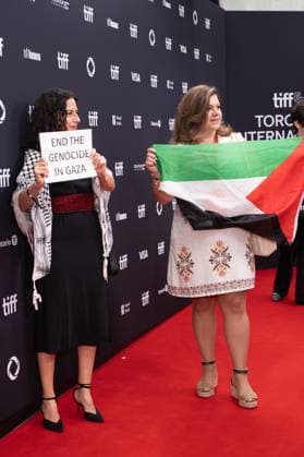 September 5, 2025, Toronto, Ontario, Canada: Guestt wearing Palestine dress attend the red carpet for the Palestine 36 premiere during the 2025 Toronto International Film Festival at Roy Thomson Hall. on September 5, 2025 in Toronto, Canada. Toronto Canada - ZUMAe321 20250905_zea_e321_066 Copyright: xLeonardoxRamirezx