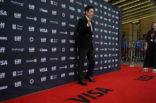 September 5, 2025, Toronto, Ontario, Canada: Sul Kyung-Gu attends the red carpet for the Ã¢â‚¬ËœGood NewsÃ¢â‚¬â ¢ premiere during the 2025 Toronto International Film Festival at The Princess Of Wales Theater. on September 5, 2025 in Toronto, Canada. Toronto Canada - ZUMAe321 20250905_zea_e321_097 Copyright: xLeonardoxRamirezx